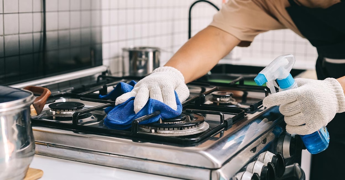 Cleaning stove Representative image: Shutterstock/Gatot Adri