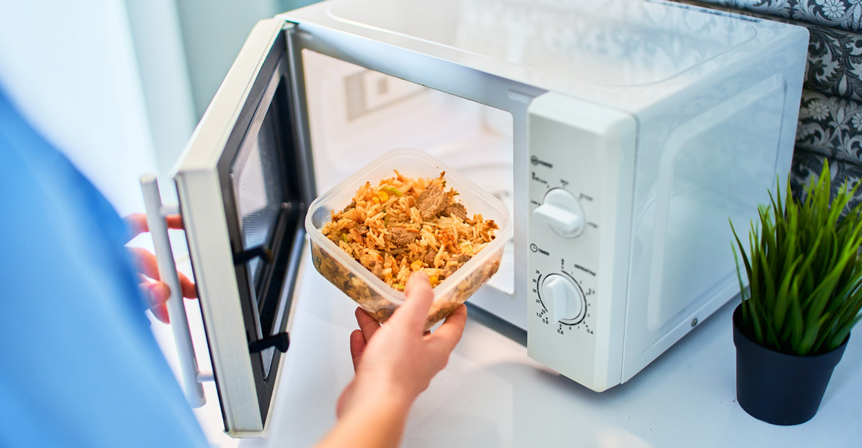 Microwave oven Microwave oven. Photo: iStock/goffkein.pro
