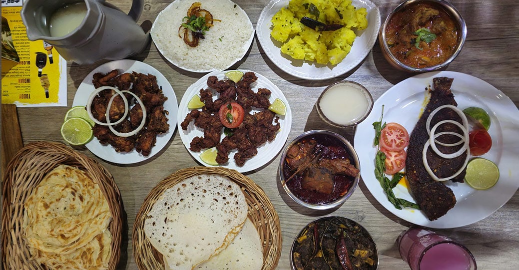 uk-kallu-shappu-5 The menu include porotta, beef, squid, prawns, crab and muscles. The special among the dishes is frog legs, once a popular item in the toddy parlours of Kerala. Photo: Special Arrangement