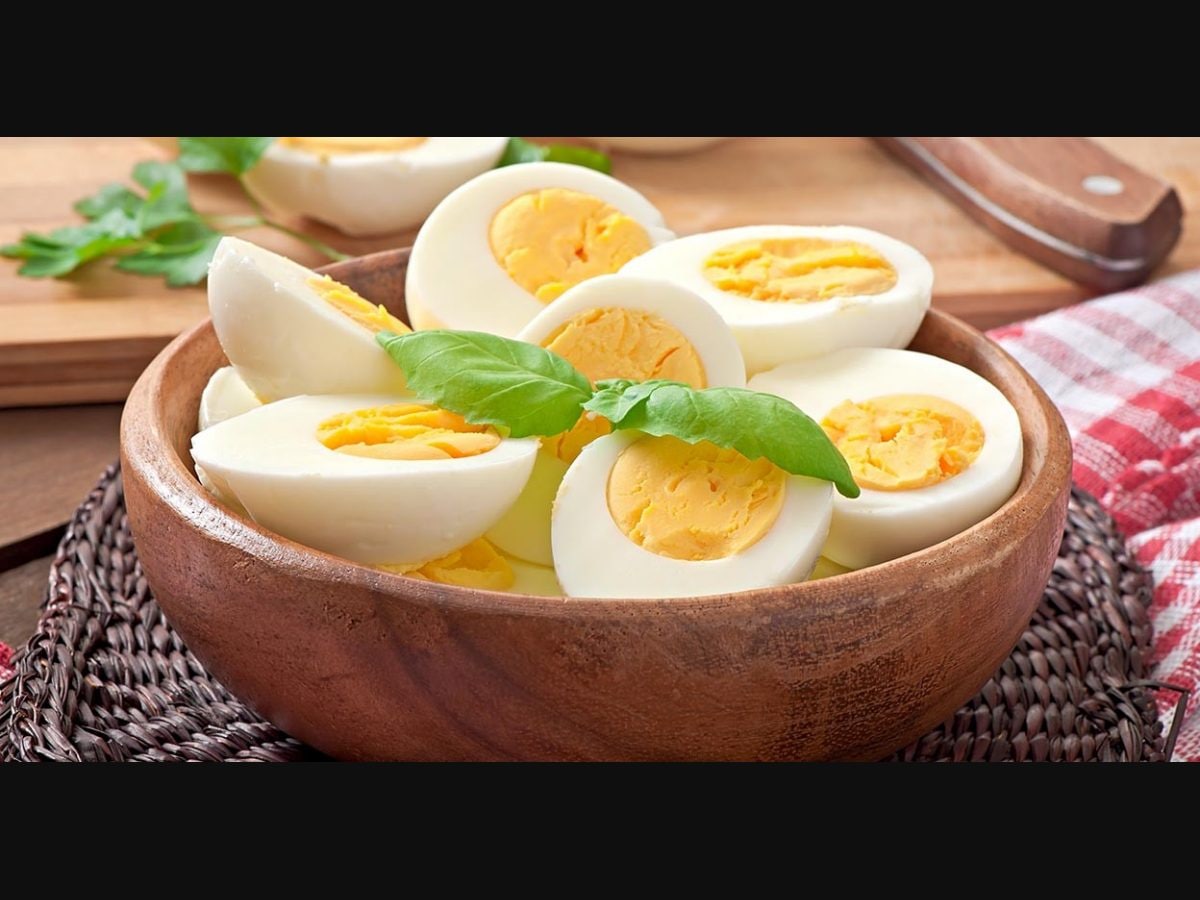 Eggstra careful: 10 foolproof ways to avoid cracking eggs while boiling |  Onmanorama Food