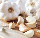 Struggling with peeling garlic? Try this easy hack!