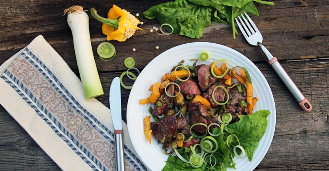 Chicken liver with paprika, leek and spinach Chicken liver with paprika, leek and spinach. Photo: iStock/karamba70