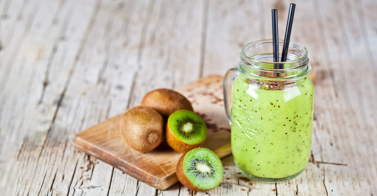 Kiwi smoothie Kiwi smoothie. Photo: iStock/marylooo