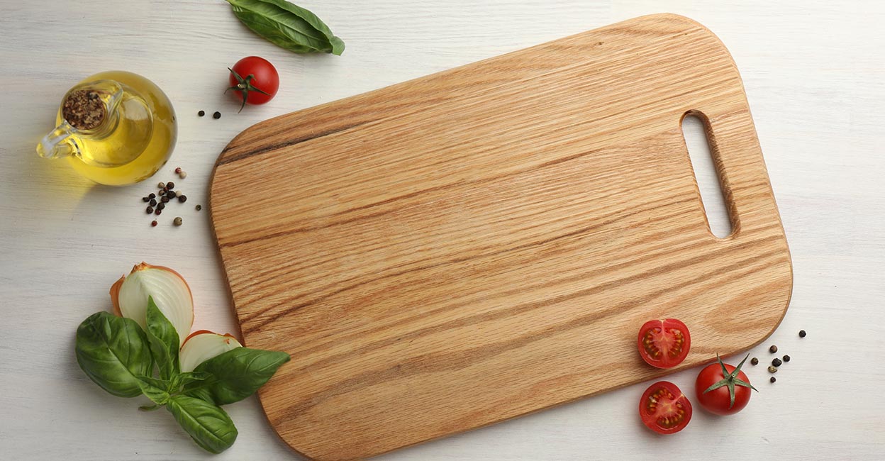 Wooden cutting board Photo: Shutterstock/New Africa