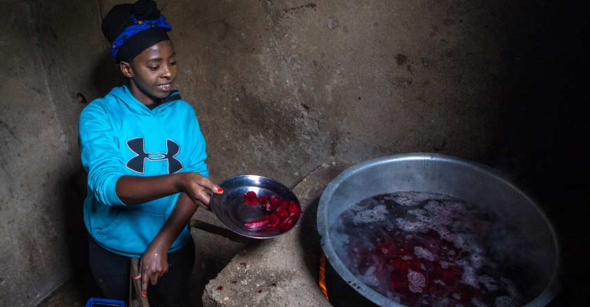 Rwandan entrepreneur woos drinkers with beetroot wine Rwandan entrepreneur woos drinkers with beetroot wine