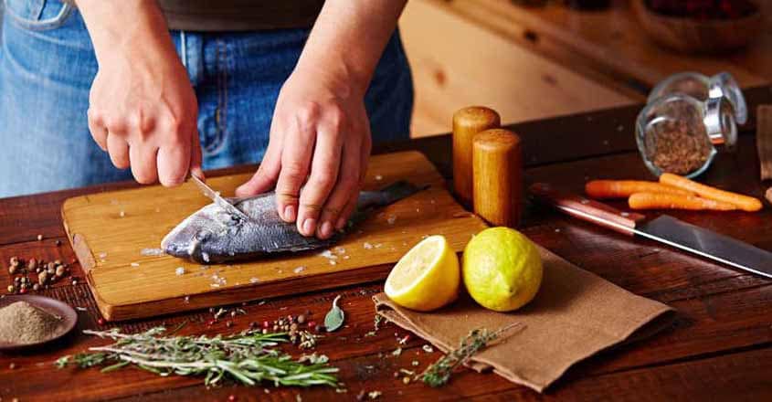 fish-cleaning fish-cleaning