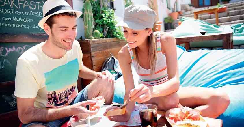 travel-couple travel-couple