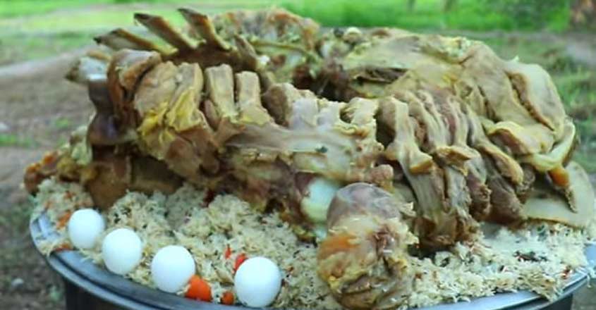 Firoz Chuttippara cooks camel biryani at Muscat Firoz Chuttippara cooks camel biryani at Muscat