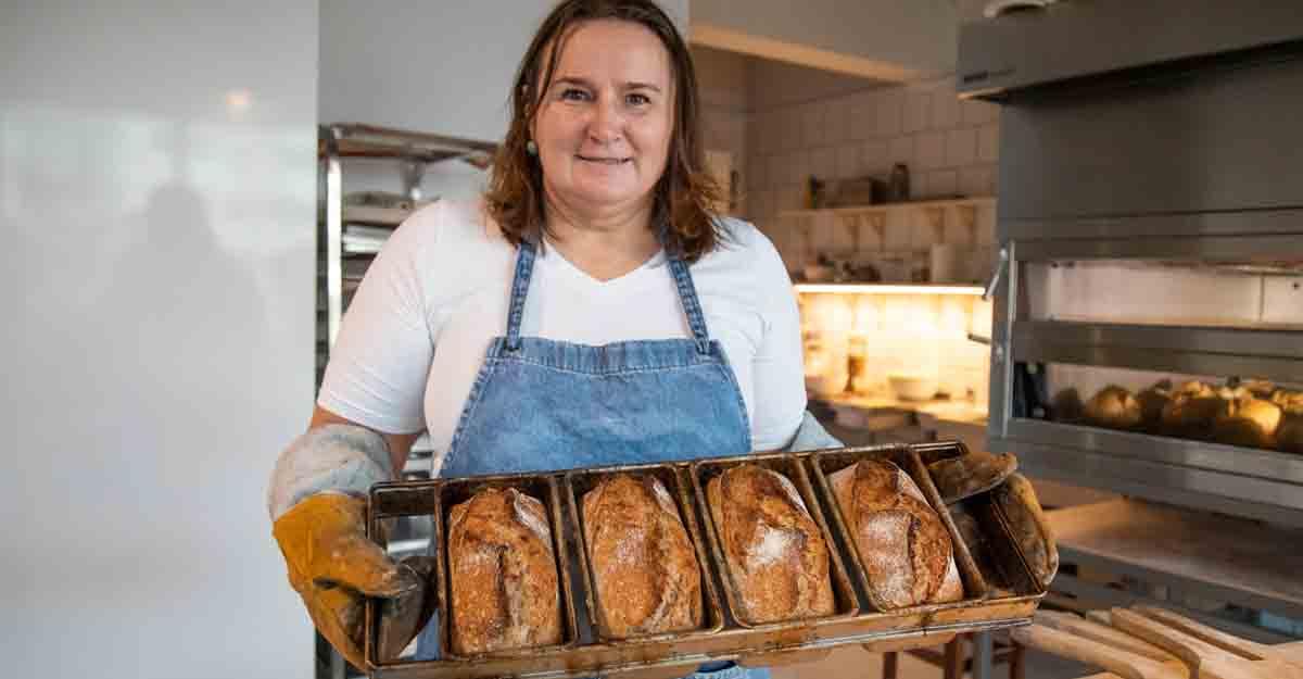 Why Polish bakers dish out breads and pastries with lightning marks ...