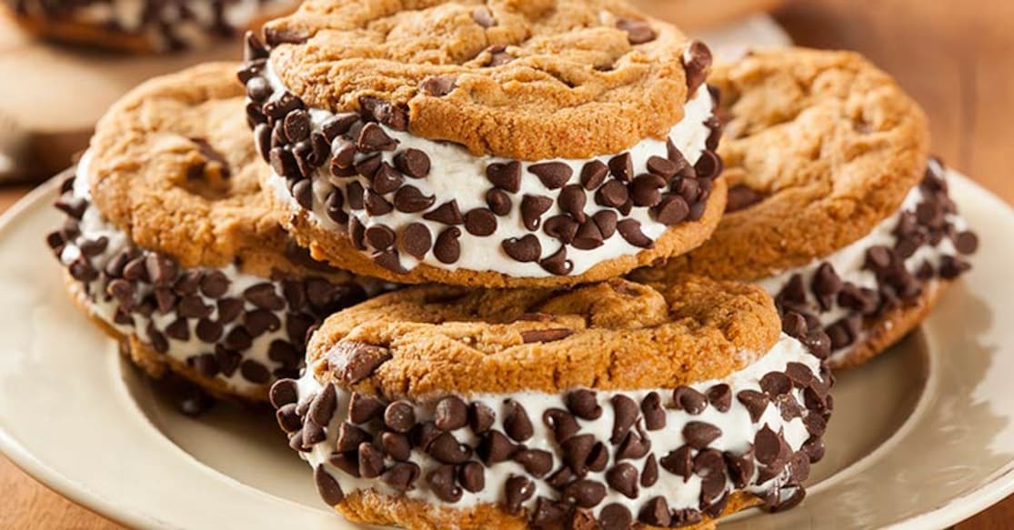 Tips to make icecream cookie sandwich at home