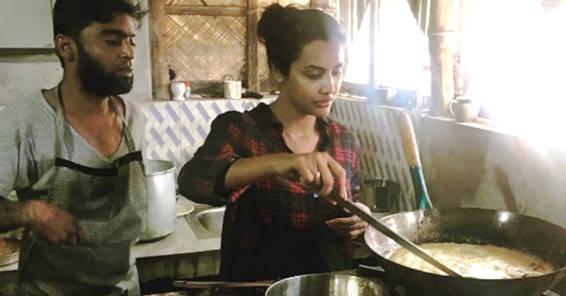 English Vinglish fishy-wishy! Priya Anand tries hand at Kerala fish fry