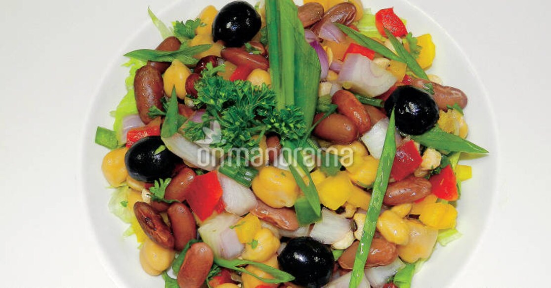 Black-eyed peas and vegetable salad