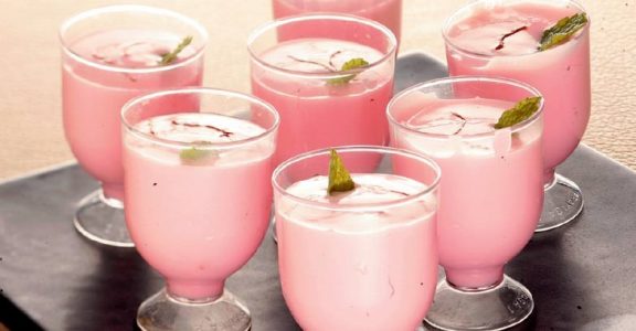 Strawberry Shrikhand Strawberry Shrikhand