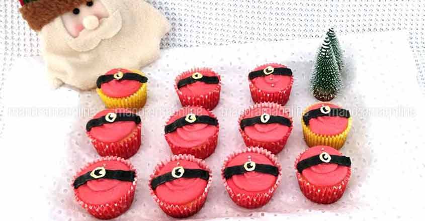 Santa Belt Cupcakes, a Fun Christmas Cupcake Recipe