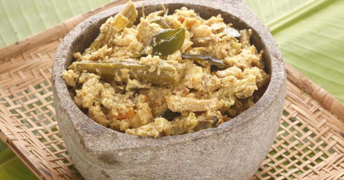 Avial can perhaps be referred to as one of the most popular vegetarian dishes in Kerala.