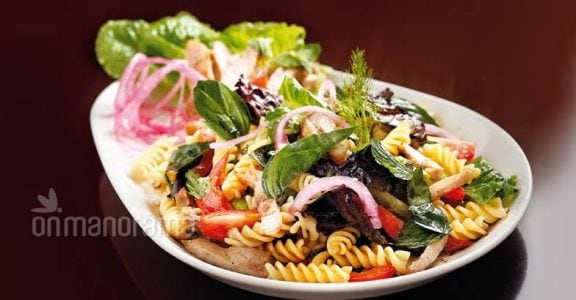 Honey and chicken pasta salad Honey and chicken pasta salad