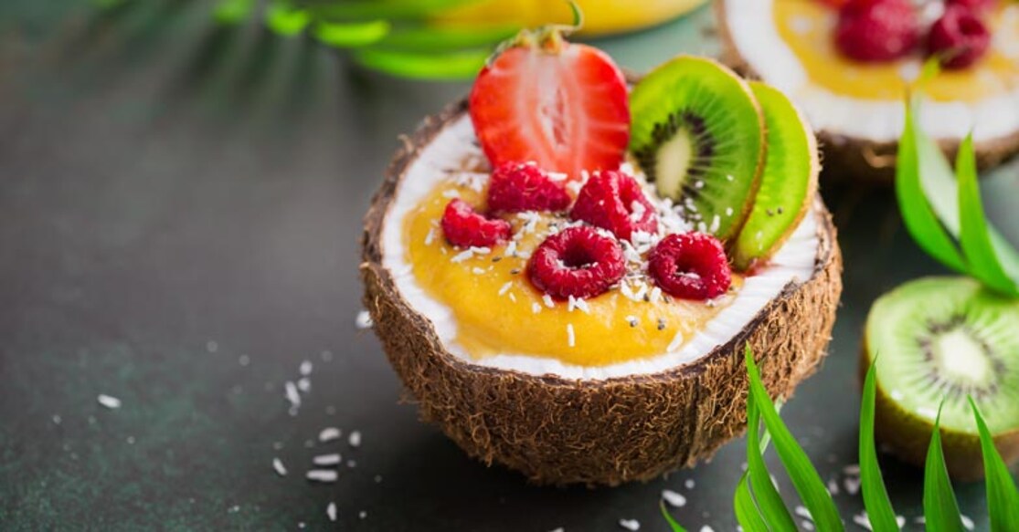 Mango-coconut smoothie