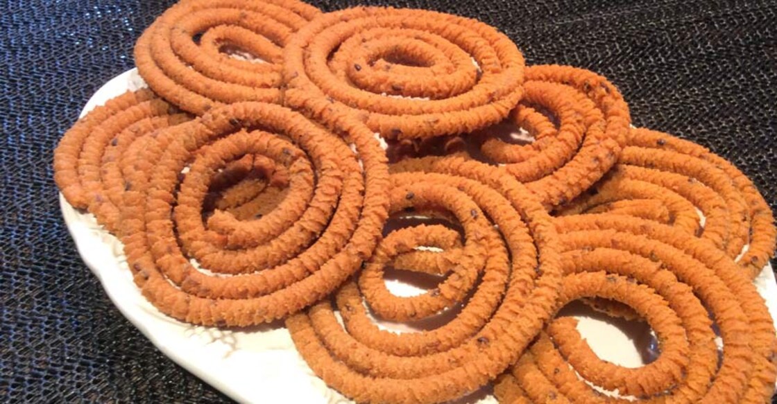 wheat murukku