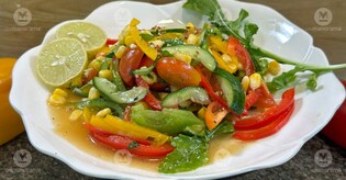 Super easy sweetcorn salad – colourful, healthy & crunchy in 10 minutes