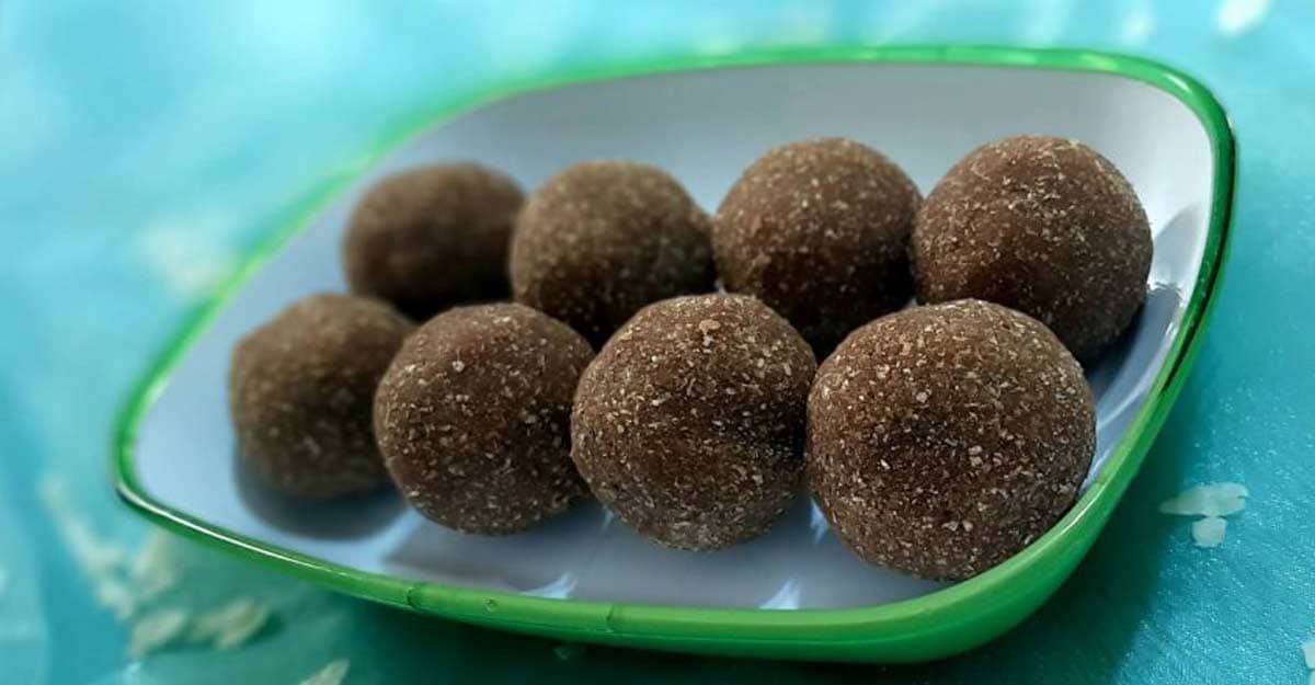 Easy aval laddoo in just 10 minutes Easy aval laddoo in just 10 minutes