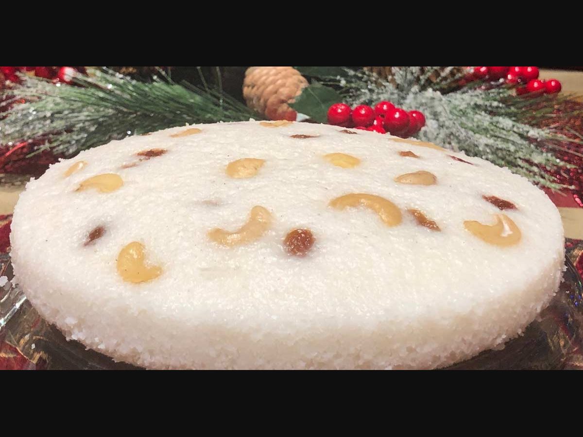 Sourdough Pandan Ma Lai Gao (Steamed Sponge Cake) - BAKE WITH PAWS