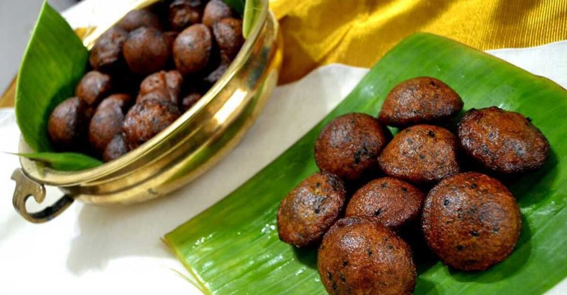 Broken wheat unniyappam