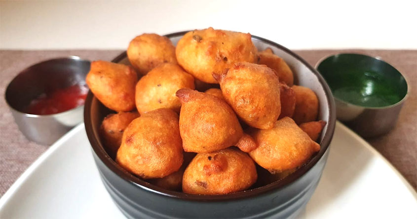 moong dal pakoda