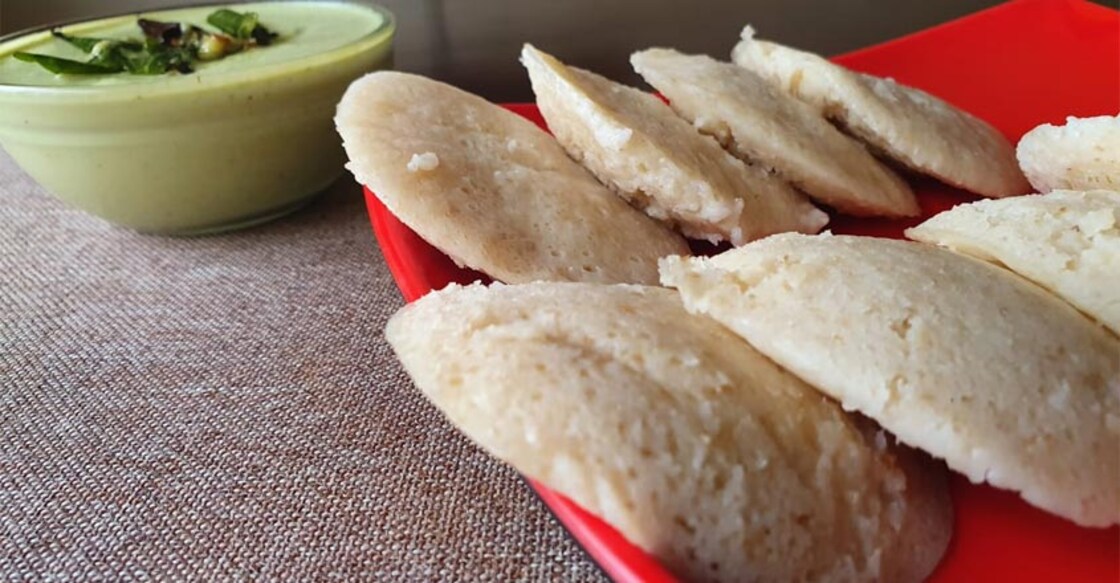 Soft wheat idlis