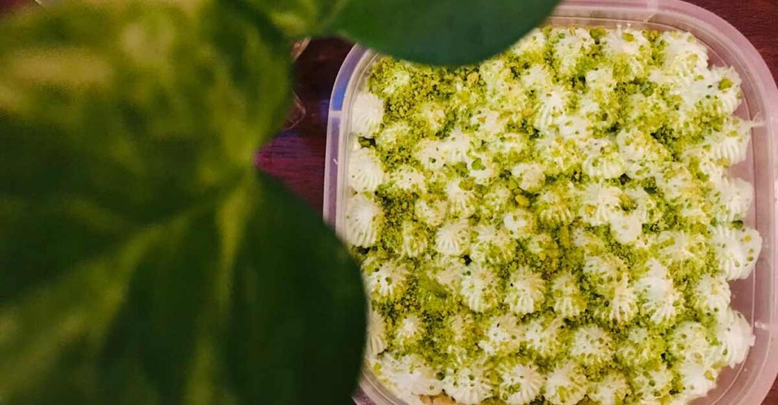 Tres leches pistachio milk cake without egg and oven