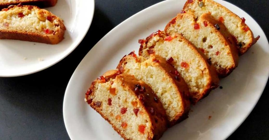 Eggless tutti fruity cake