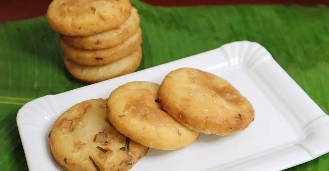 Fried pathiri