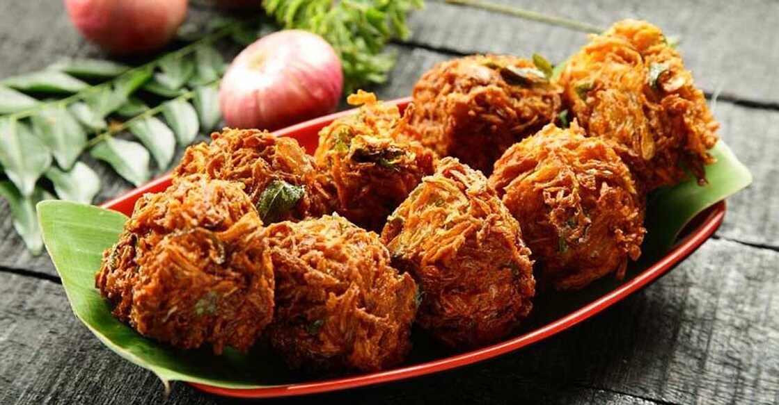 Cabbage-Onion Pakora – A quick and easy appetizer for your New Year's Eve