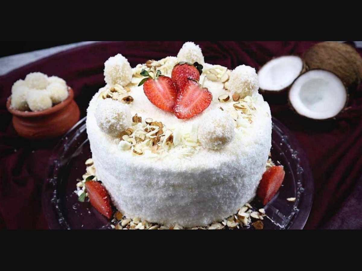 Raffaello cake (almond coconut cake)