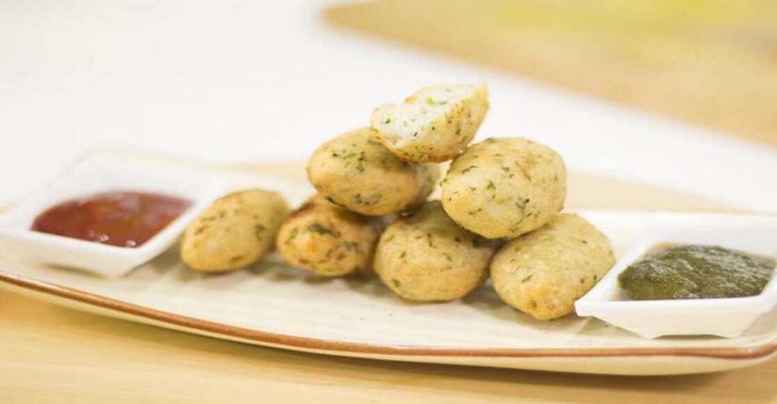 Instant bread cheese vada