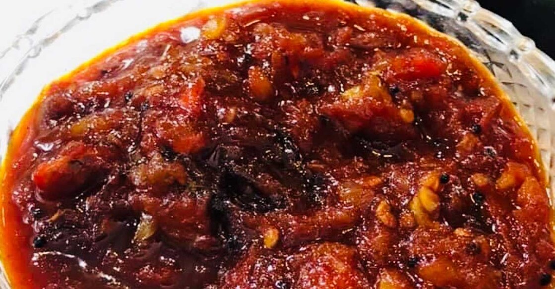 Sweet and sour tomato chutney