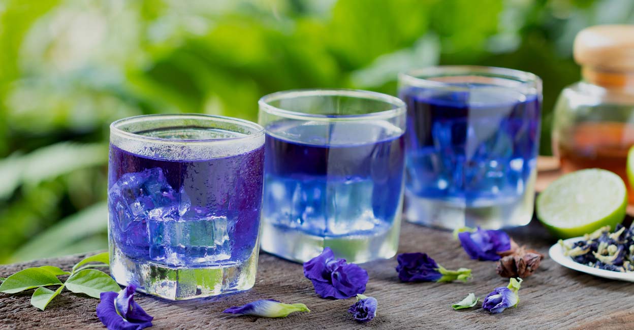 Blue pea tea Photo: frank60/Shutterstock