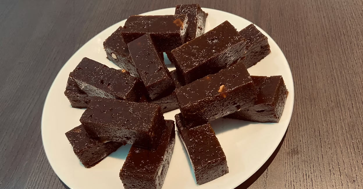All you need are aval, jaggery and coconut to prepare this special halwa. Photo: Deepthi, Thrissur