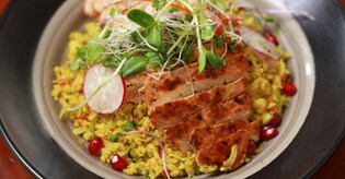 Cauliflower rice with grilled chicken: Try the dish for a variety Sunday meal