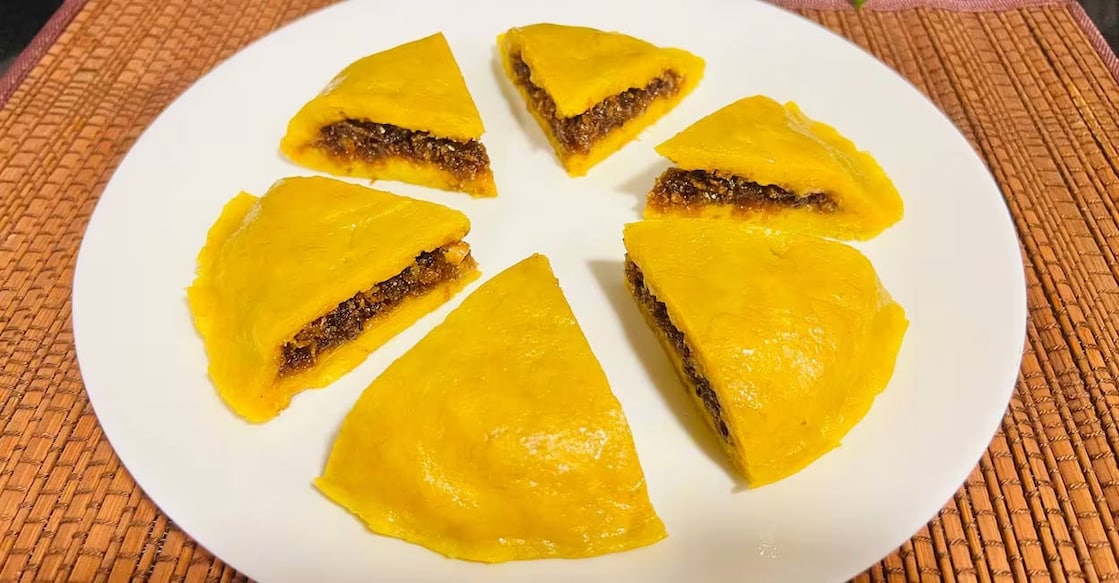 This delightful snack not only celebrates the sweetness of ripe bananas but also embraces the earthy fragrance of banana leaves. Photo: Nimmi, Thrissur