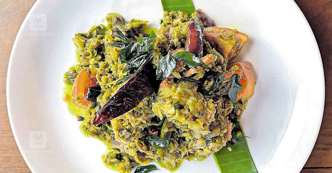 Relishing a crab curry right can often be a messy affair, but its taste will help you forget it all. Photo: Chef Suresh Pillai