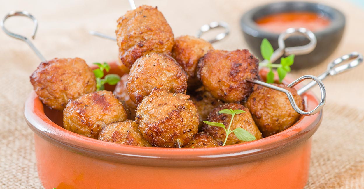 chicken-balls These chicken balls can taste yummy with your evening tea. Representative image/iStock/Paul_Brighton