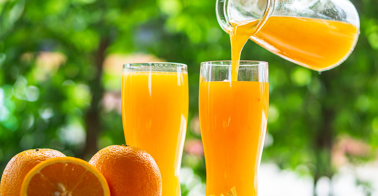 Drinking citrus juices can be refreshing on summer days. Photo: iStock/Doucefleur