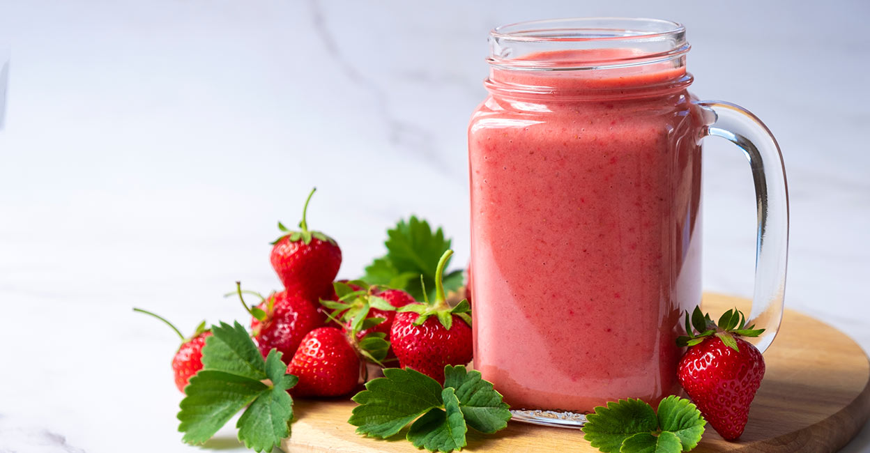 The popular summer fruit, filled with antioxidants called polyphenols, also have enough vitamins and fiber to make you feel energised. Photo: iStock/Nemer-T