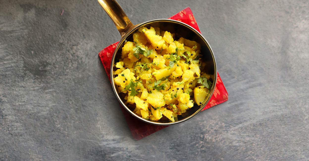 Potato masala can be made at home in a jiffy and tastes good with rice, puri, chapathi and more. Photo: iStock/Manaswi Patil