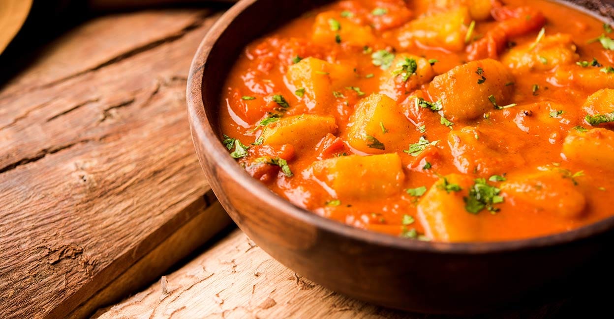 Quick, flavor-packed potato curry: Best combination with all breads and