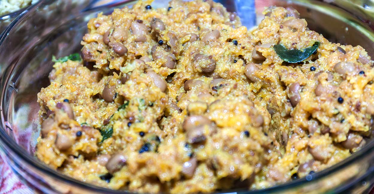 koottukari While from Ernakulam to Thiruvananthapuram it is made with almost all available vegetables, north Keralites use only yam, plantain and chickpeas in their koottu curry. Photo: Shutterstock/RobinsonThomas