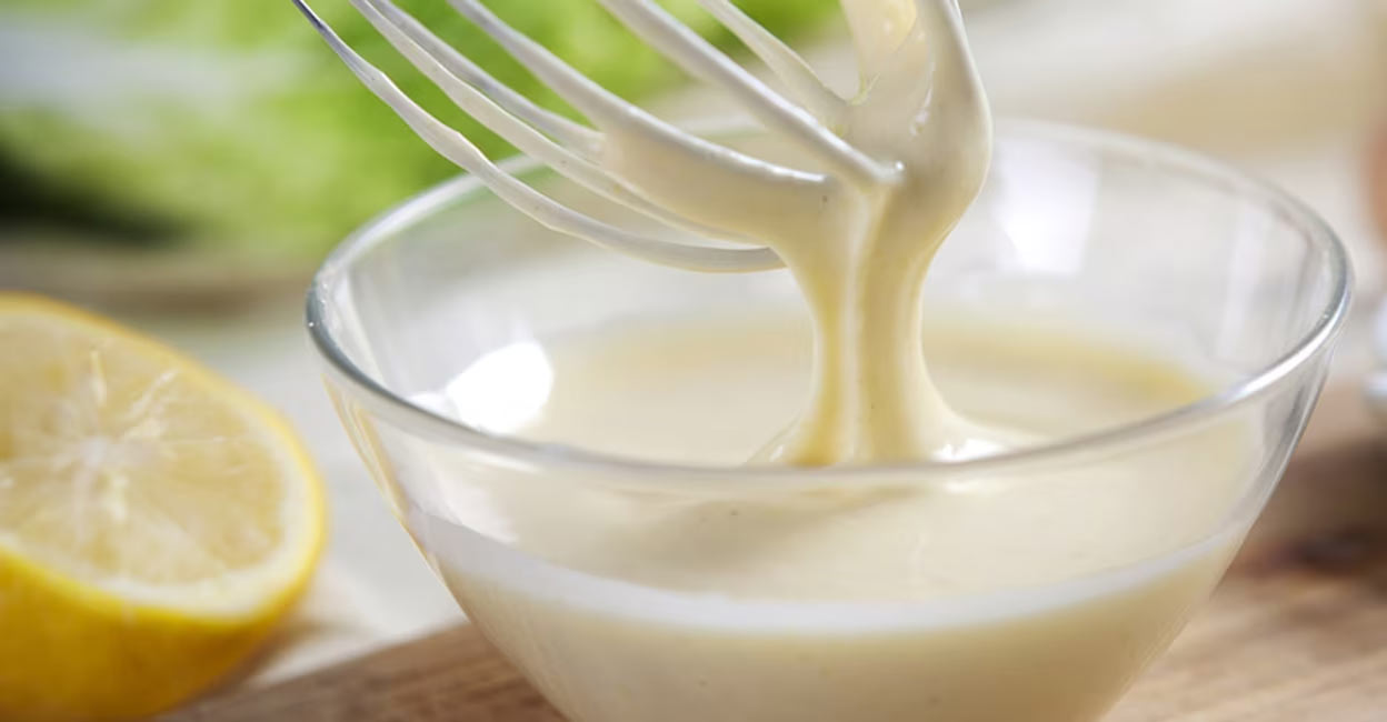 Make vegetarian mayonnaise at your home in a flash