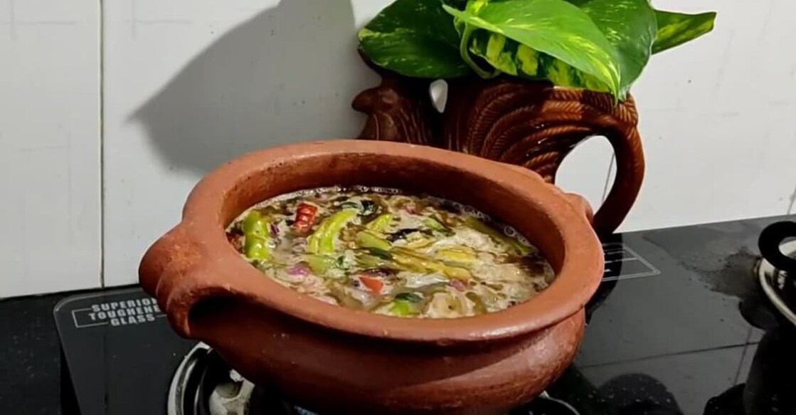 The main ingredients of puli rasam, which is very easy to make, are tamarind and shallots. Photo: iStock/mukesh-kumar