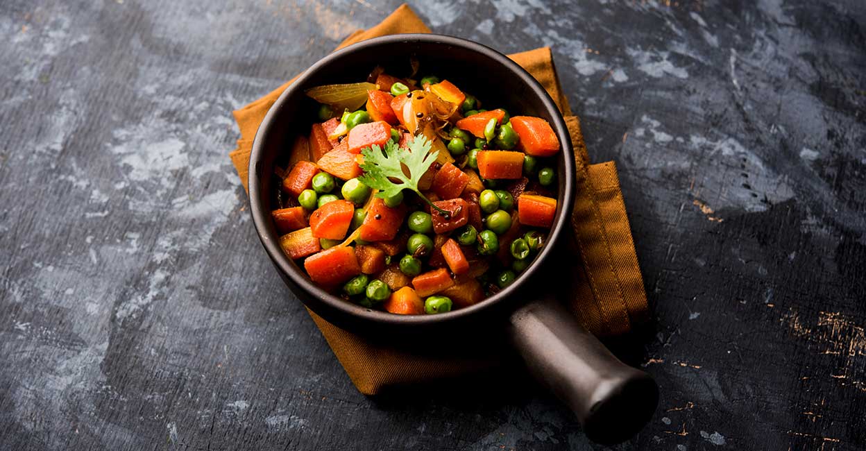 Carrot green peas sabji. Photo: iStock/Arundhati Sathe