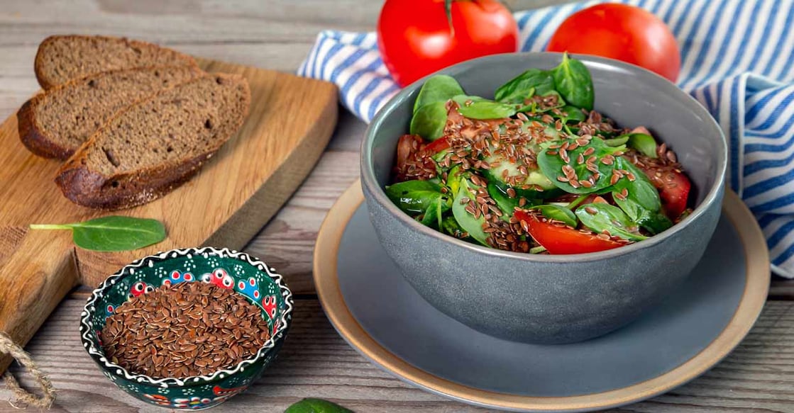 Salad topped with flax seeds. Photo: Shutterstock/Summer 1810